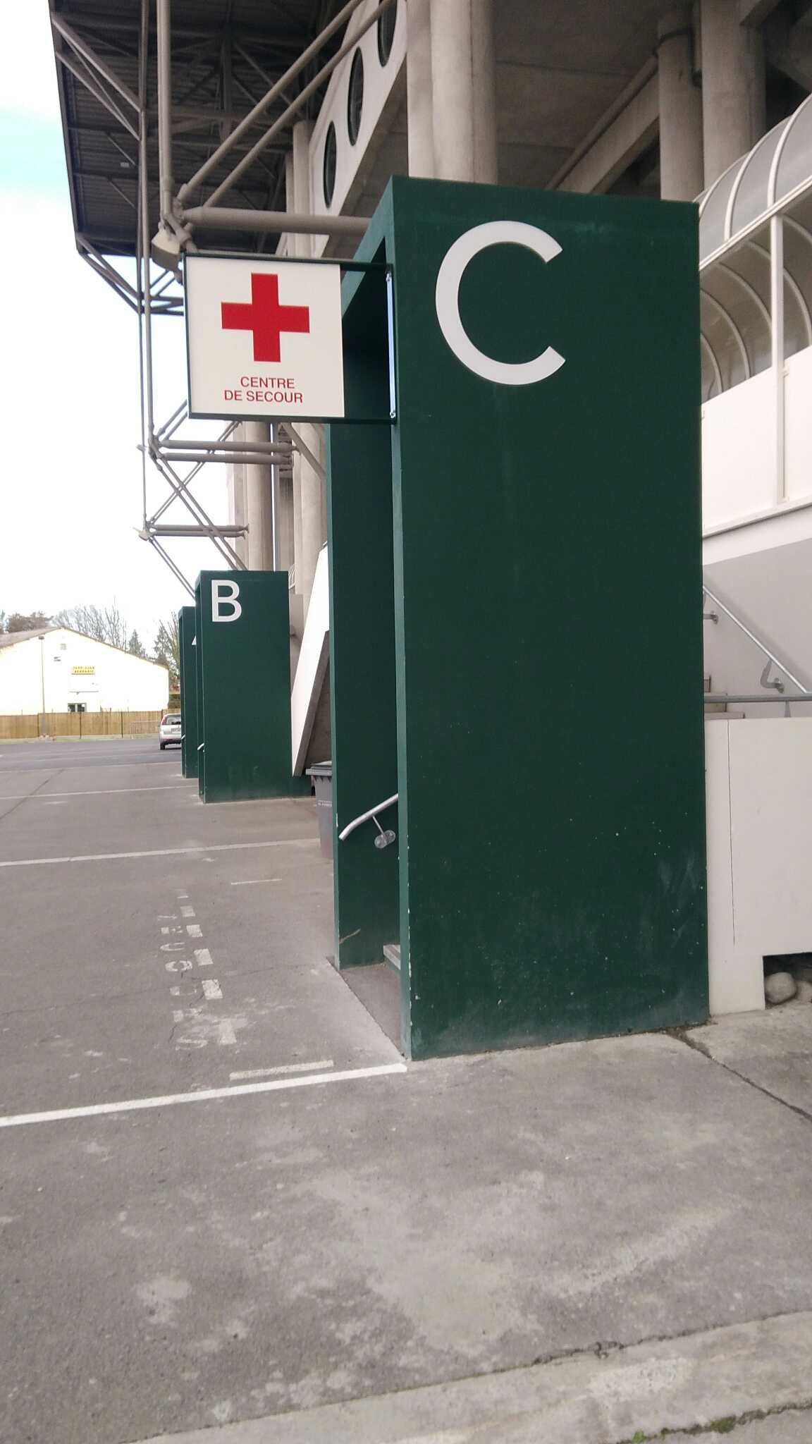 Signalétique centre de secours stade du Hameau Pau (64)