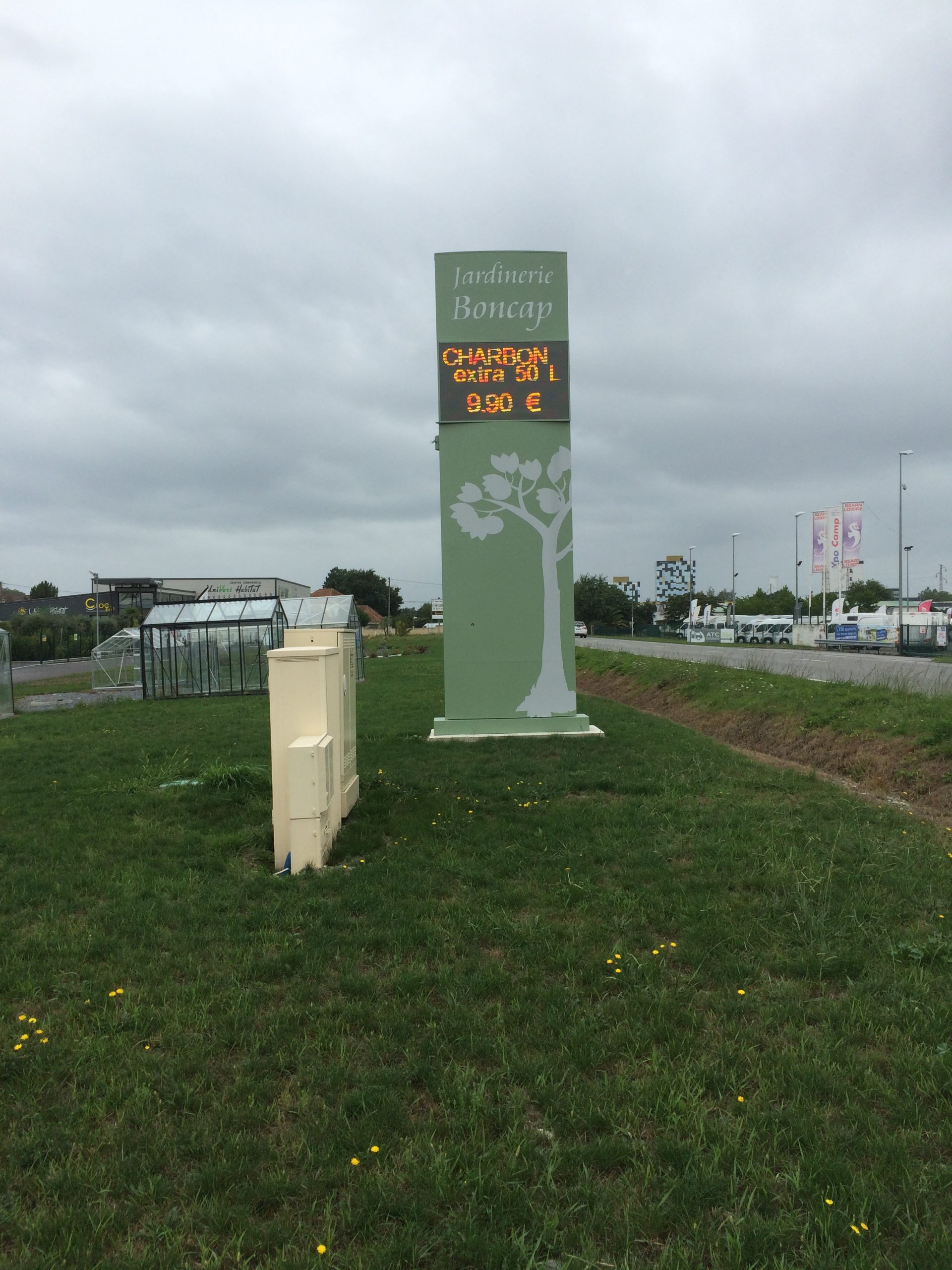 Totem avec écran graphique BONCAP Lescar (64)