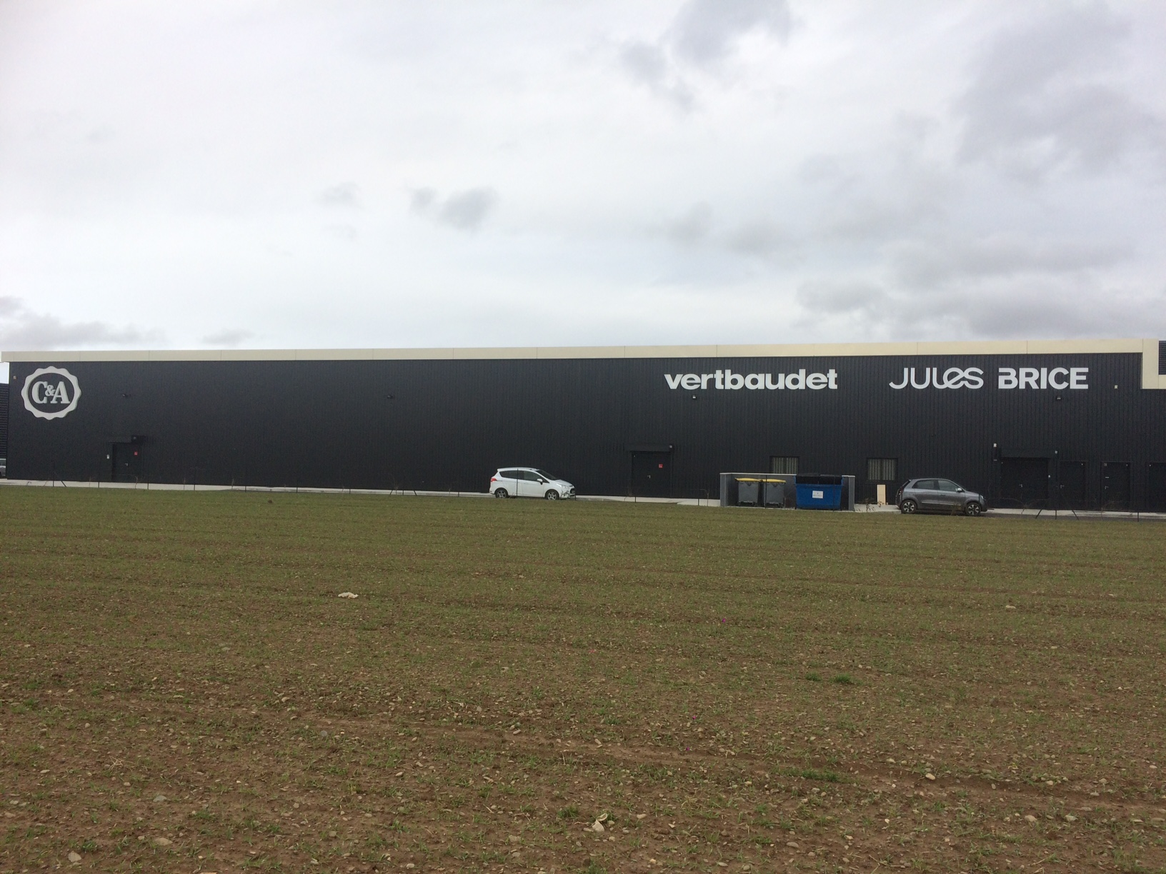 Lettres découpées Verbaudet TARBES 65