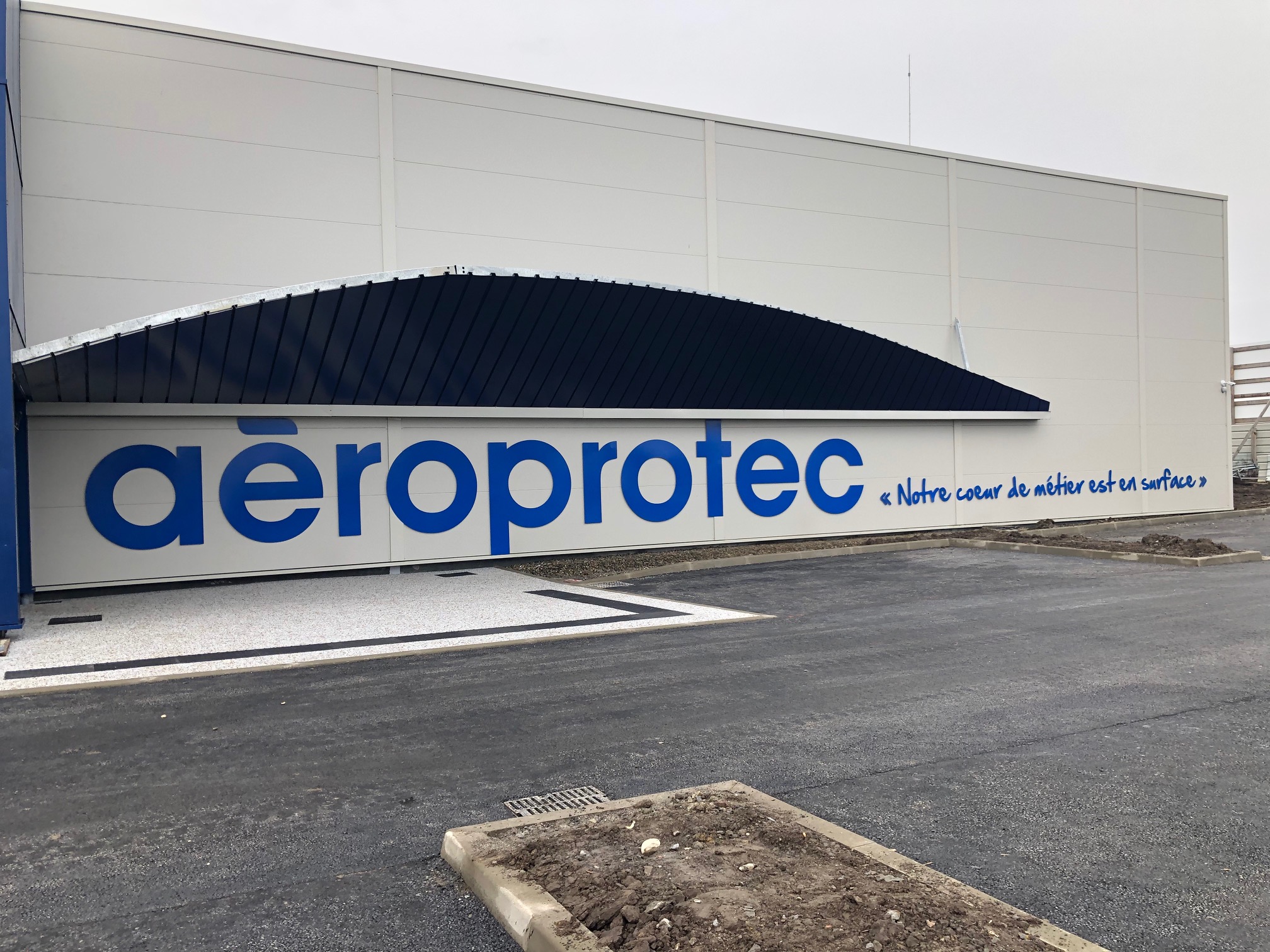 Lettres découpées non lumineuses AEROPROTEC Pau