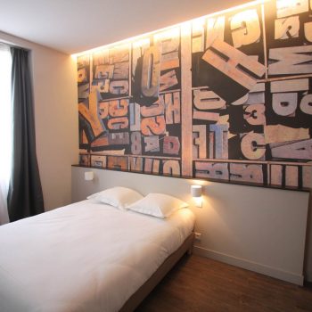 Tapisserie imprimée HOTEL DE LA PRESSE Bordeaux (33) 3