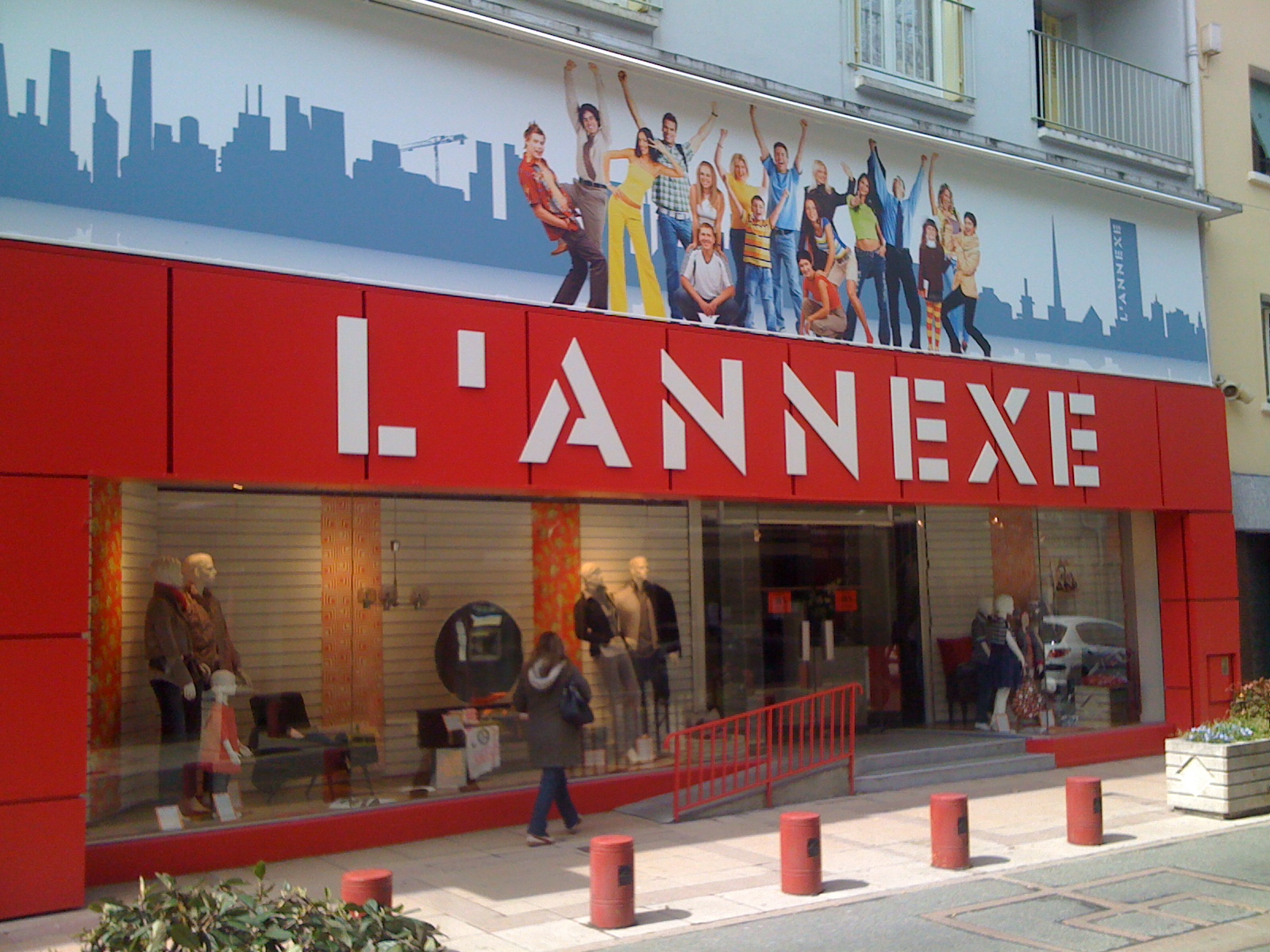 Toile tendue + rampe lumineuse + lettres découpées L&rsquo;ANNEXE Lannemezan (65)